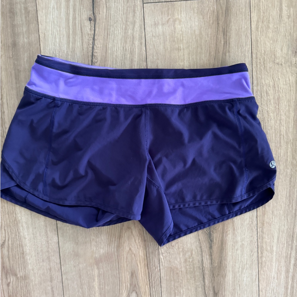 Lululemon shorts size 6